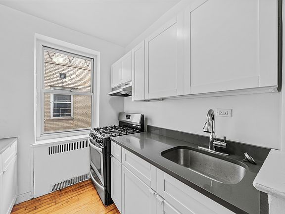 3rd image of 17 W 125th St #5R