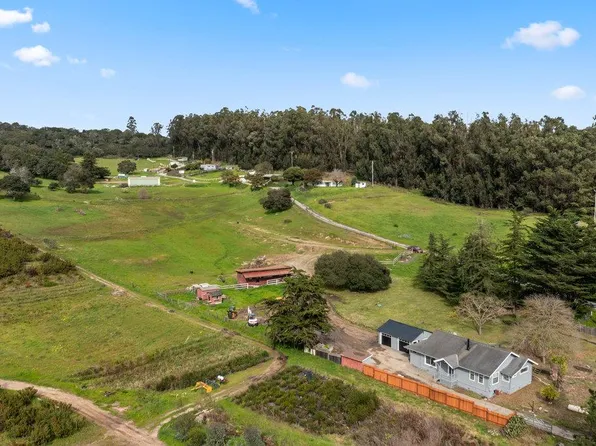 98 Paddon Rd, Royal Oaks, CA 95076