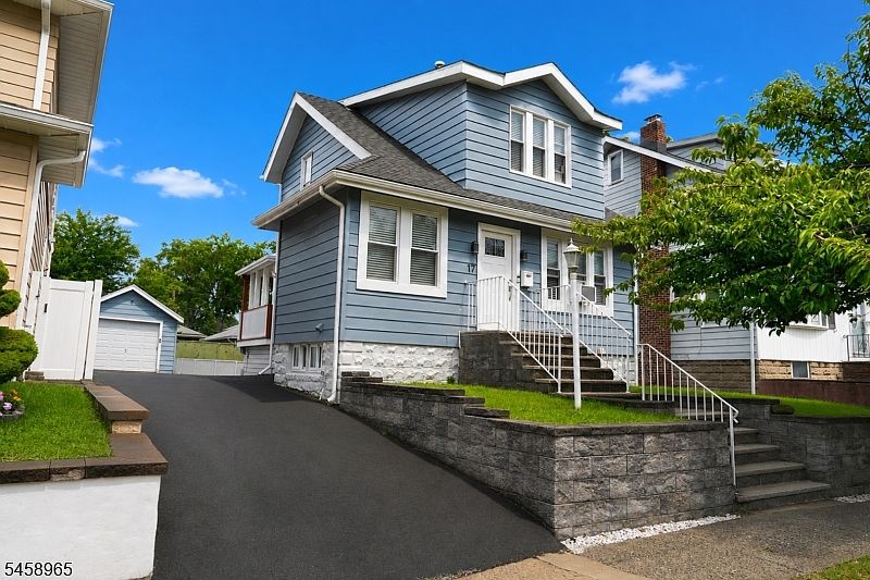 1st image of 17 Prospect St