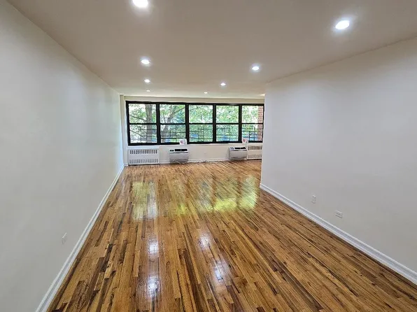75-26 Bell Blvd Unit 2E, Oakland Gardens, NY 11364