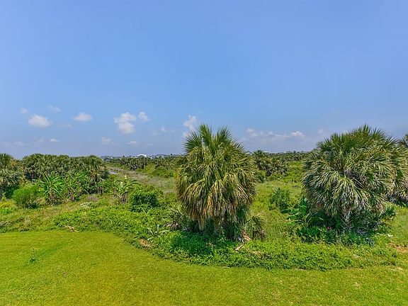 2nd image of 22334 Vista Del Mar