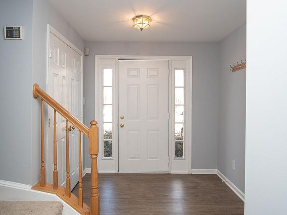 3rd image of 13901 Barnsley Pl