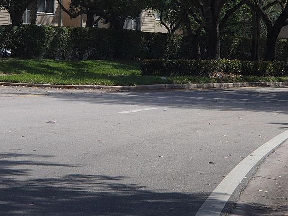 4th image of 12086 NW 33rd St