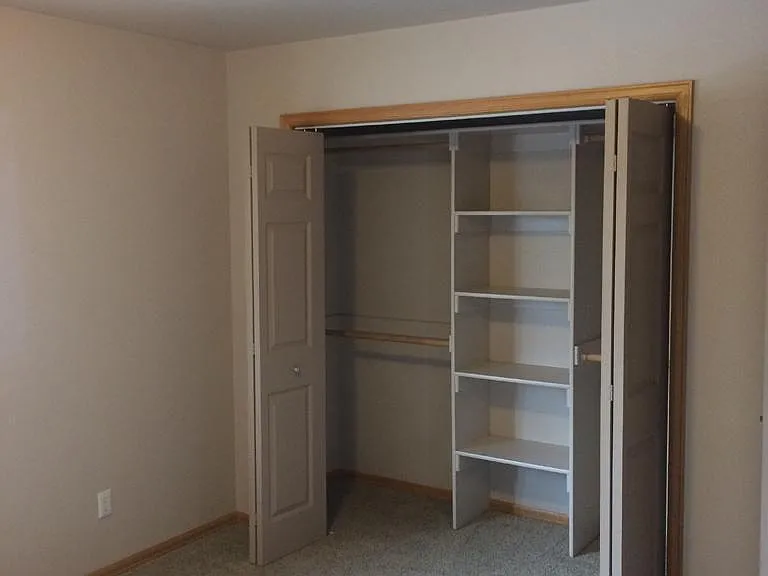 1416 E Custer St — Photo 13