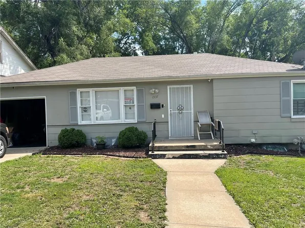 1537 E 50th St, Kansas City, MO 64110
