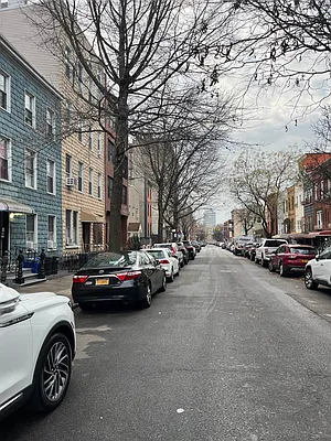 Rented by Nooklyn NYC LLC | media 44