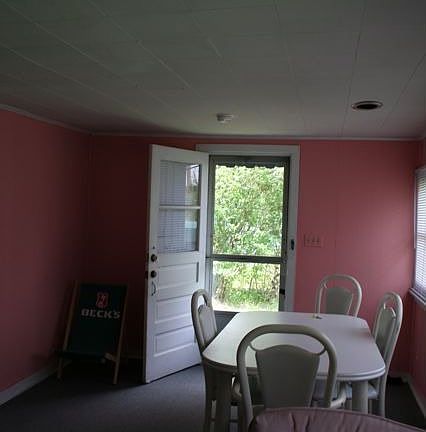 dining/entrance