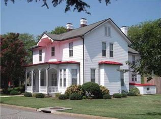 18 Bernard Rd, Fort Monroe, VA 23651