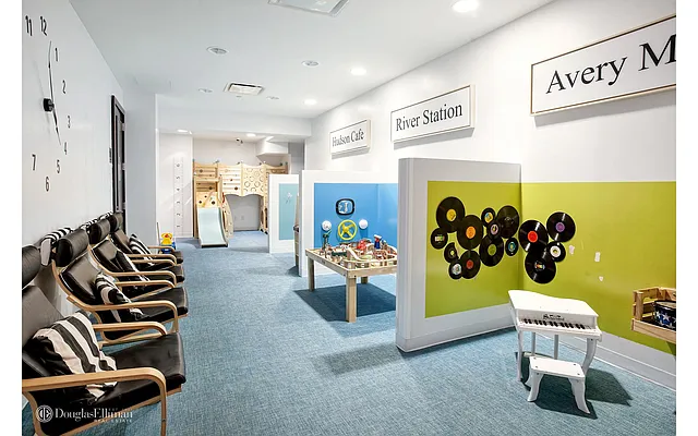 Sold by Douglas Elliman | media 22