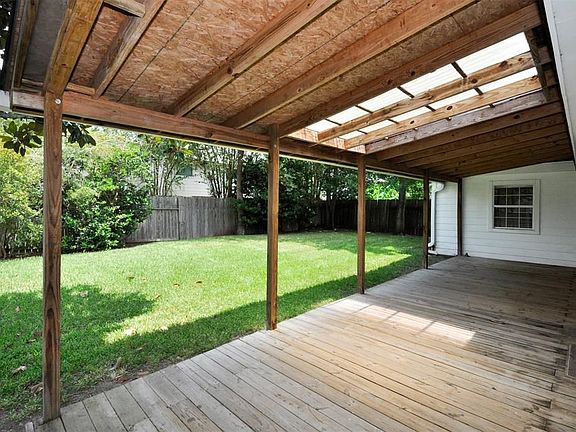 2nd image of 2035 Shorewood Ln