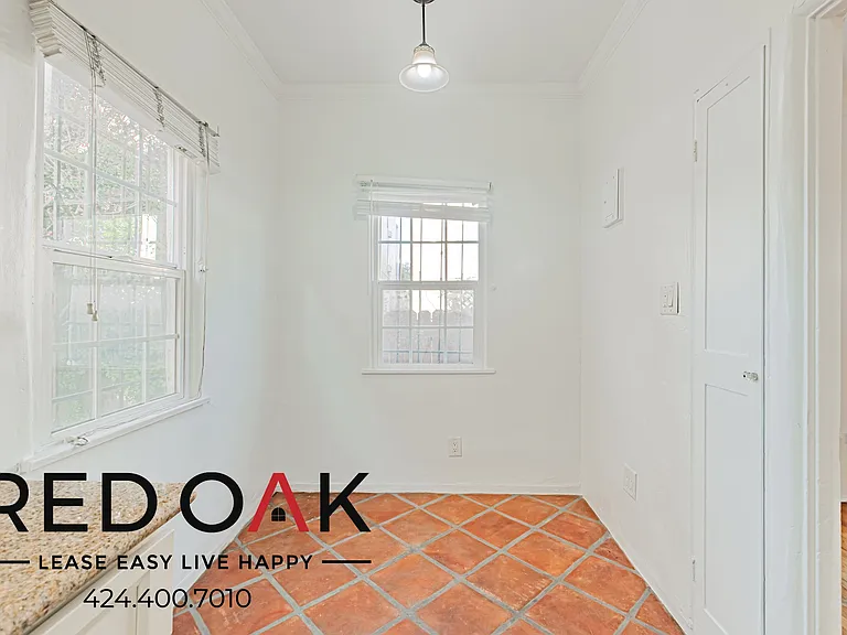 660 S Cochran Ave #108 — Photo 12