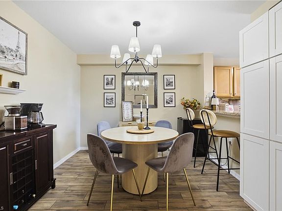 3rd image of 9059 Gervais CIR #1306