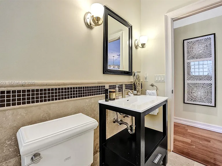 22180 Woodset Ln — Photo 22