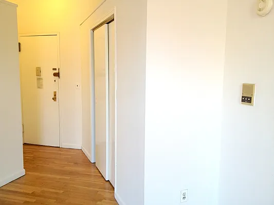 Rented by Dream NYC LLC | media 11