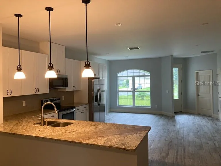 20 Eton Ln #A — Photo 2