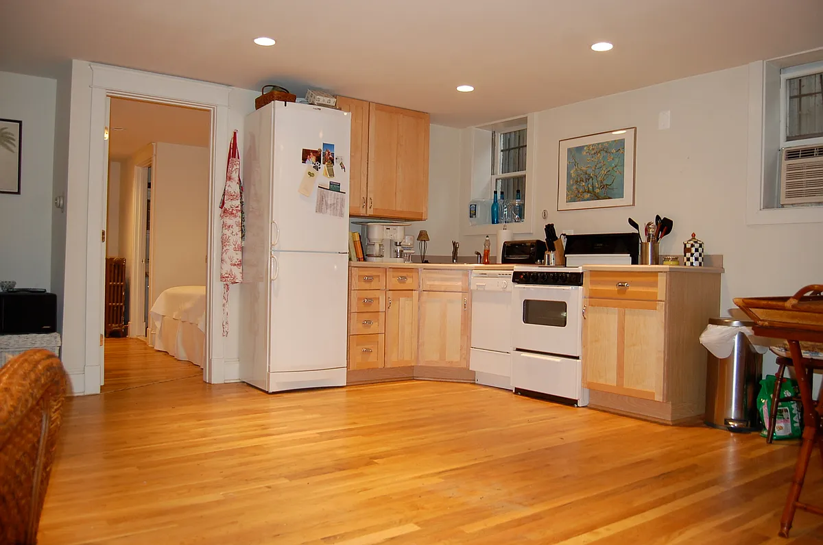 Building Photo - 1416 30th St NW #B