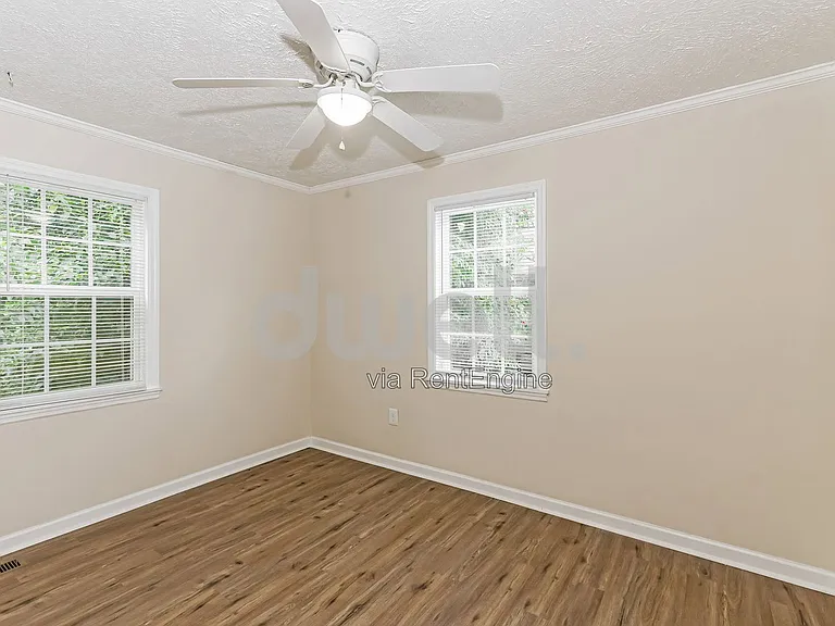 2492 Coleman Ave — Photo 14