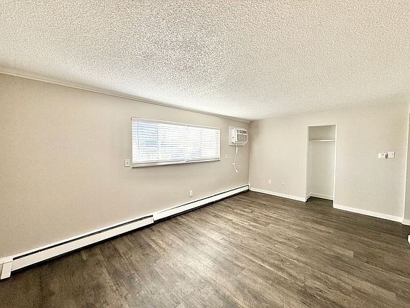 5th image of 1936 Vinewood Ln APT 3