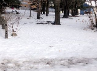 1141 Valley Ln, Shawano, WI 54166