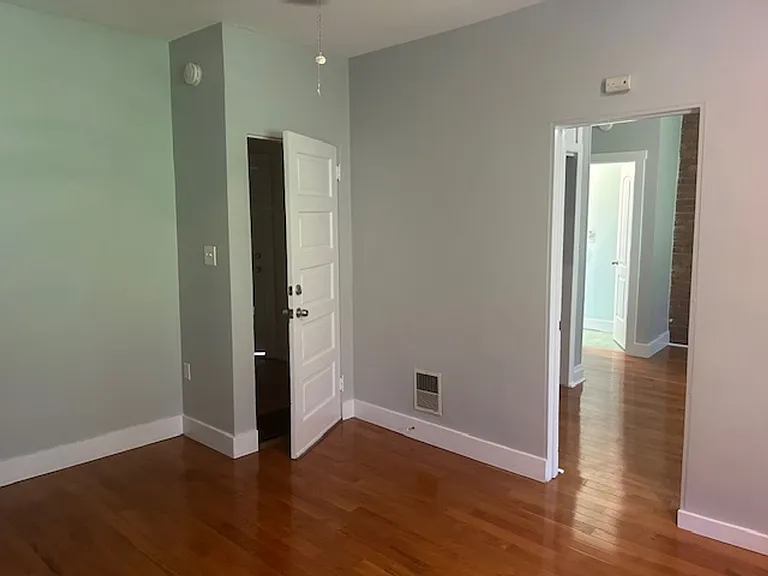 721 Chislett St — Photo 3