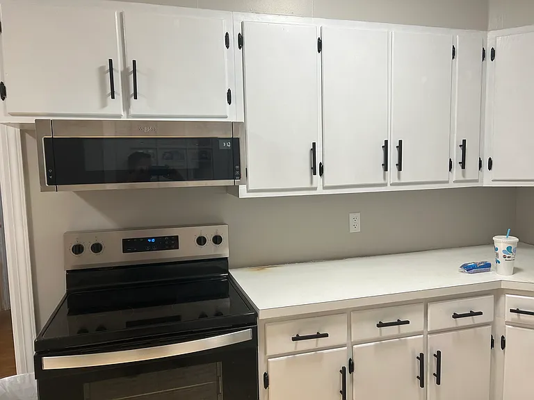 220 N Wilson Ave — Photo 7