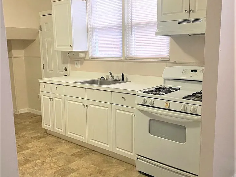 230 Tasker Ave #1 — Photo 9