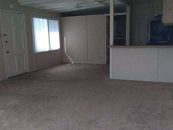 4th image of 320 7th St APT 01