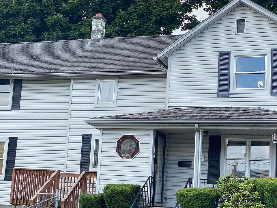 1st image of 609 Storrs St