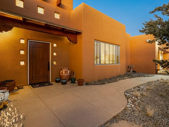 4th image of 315 Camino De Las Huertas