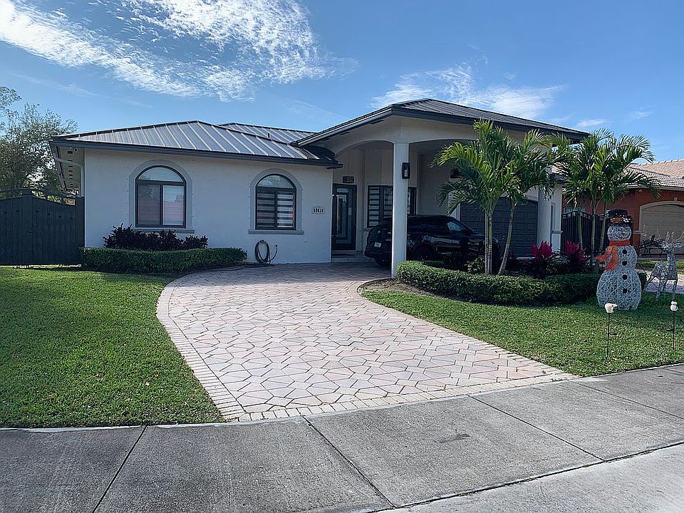 1st image of 10010 NW 27th Ter