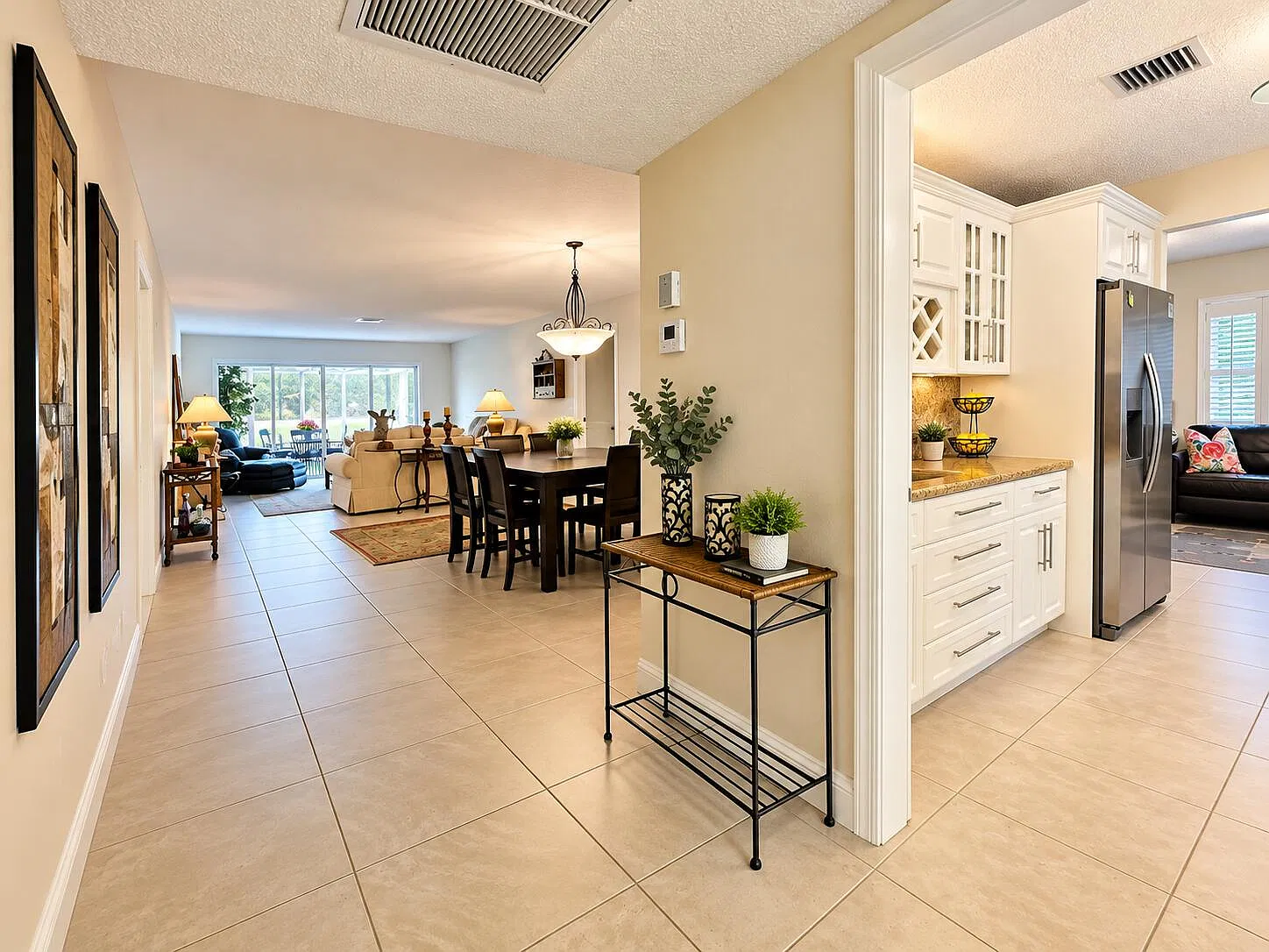 3 bed, 2.0 bath, 1936 sqft, $3,800 — Photo 3
