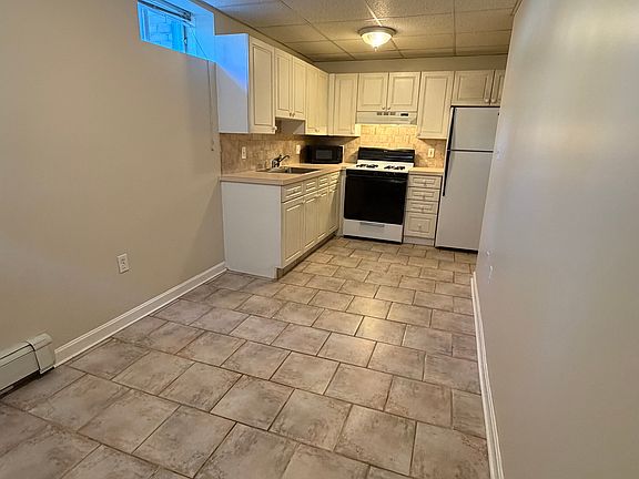 2nd image of 157 Summer St #B