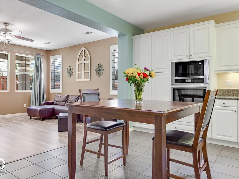 11119 Patagonia Way — Photo 8