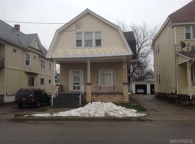 1st image of 27 Flohr Ave