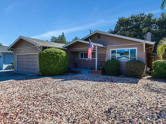 3rd image of 3320 Tracy Dr