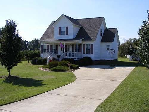 2nd image of 104 Hunter Ct