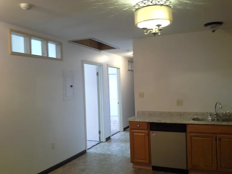 351 Pine St #104 — Photo 7
