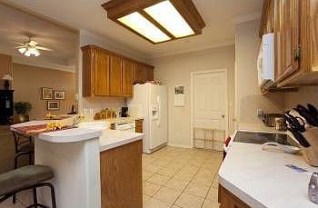 5th image of 5941 Cornell Dr