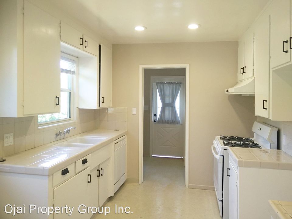 2nd image of 609 Grand Ave
