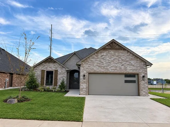 9320 NW 79th Ter, Yukon, OK 73099