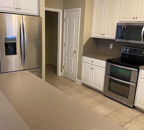 3rd image of 1125 Hallwood Ln