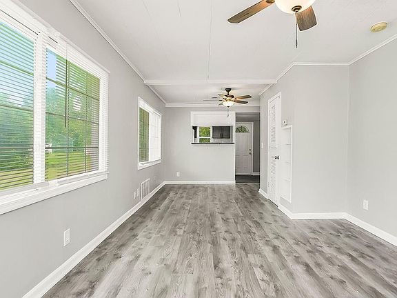 4th image of 1118 S 36th St