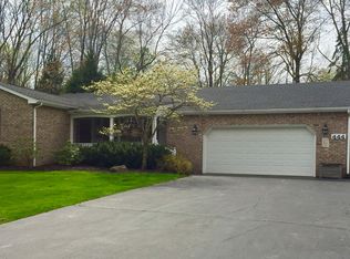 444 Grandview Ave, Hubbard, OH 44425