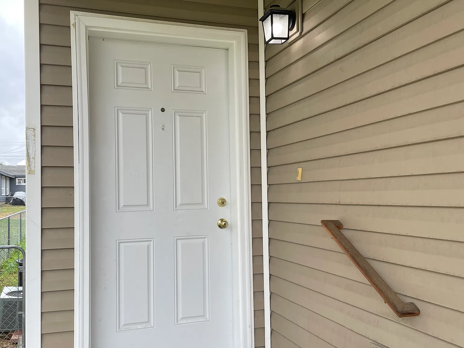 3 bed, 1200 sqft, $1,700 — Photo 2