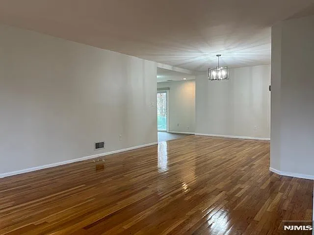 32 Forsythia Ln — Photo 3
