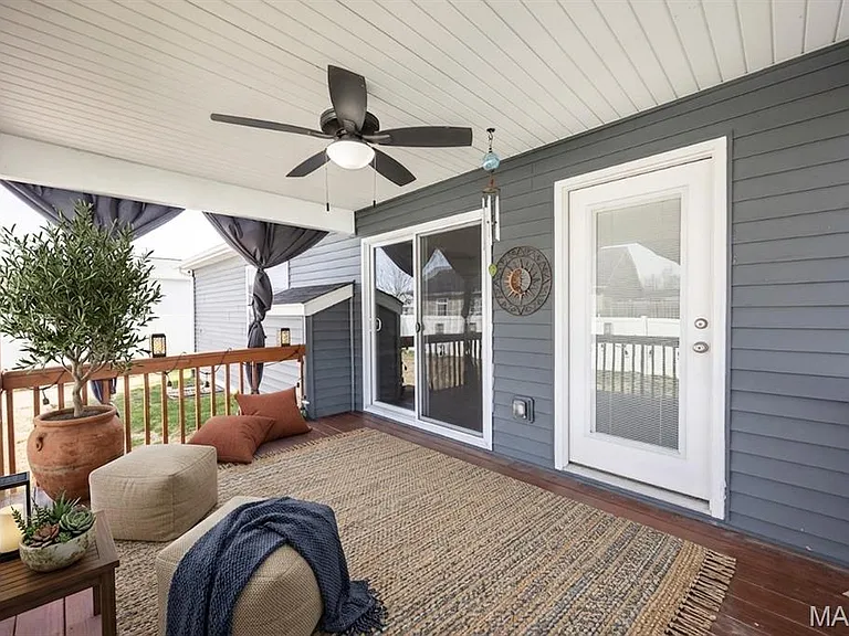 407 Sammy Ln — Photo 37