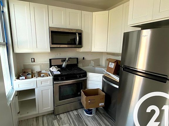 5th image of 24-32 33rd St #2