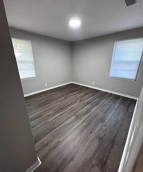 216 Granada Dr — Photo 9