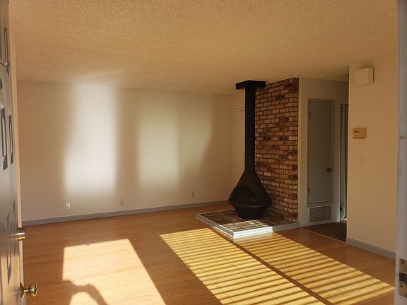 3rd image of 206 Antoinette Ct