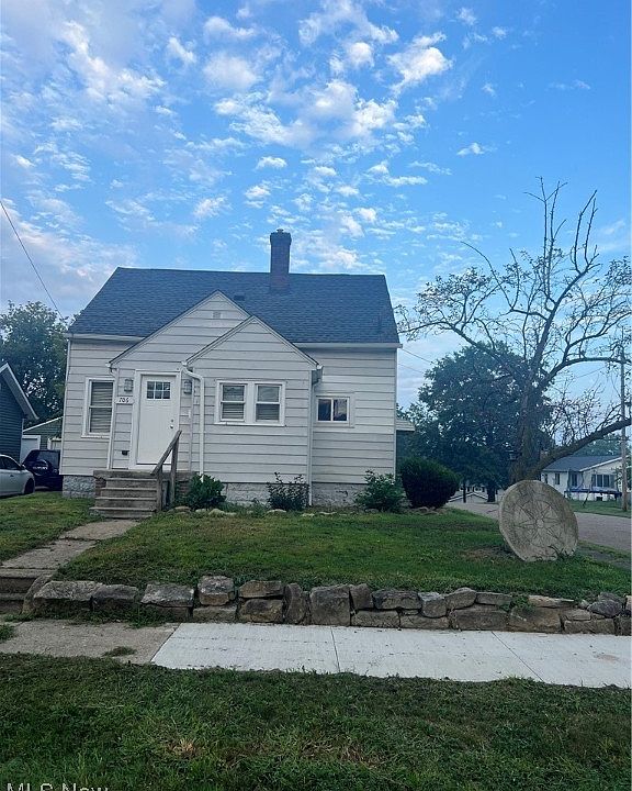 1st image of 706 Charles Ave